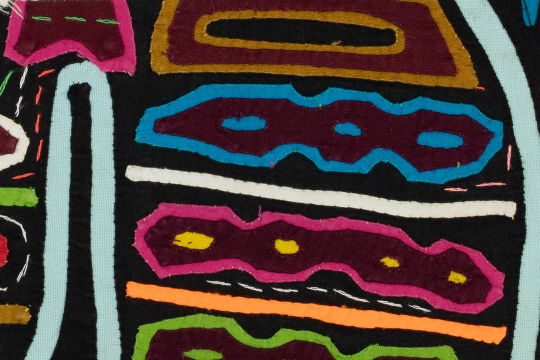 Tropical Mangoes with Leaves Mola