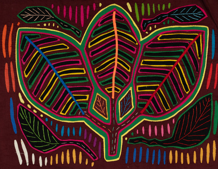 Canada Canuck Cloverleaf Mola