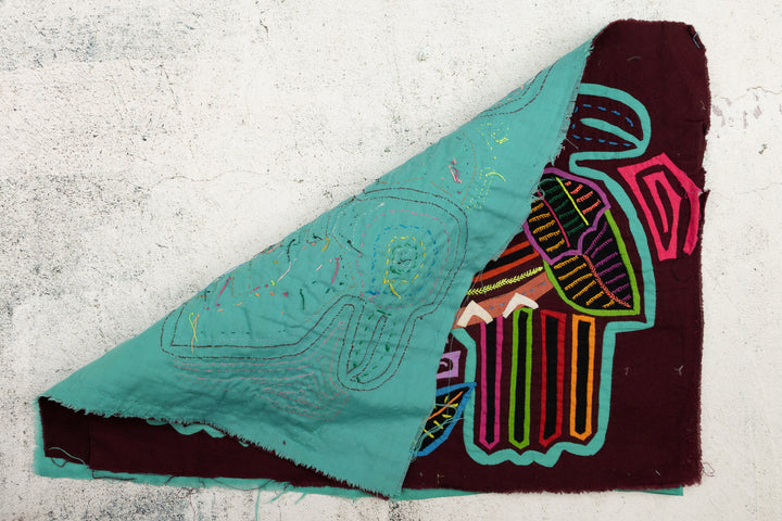 Birdie on a Perch Mola