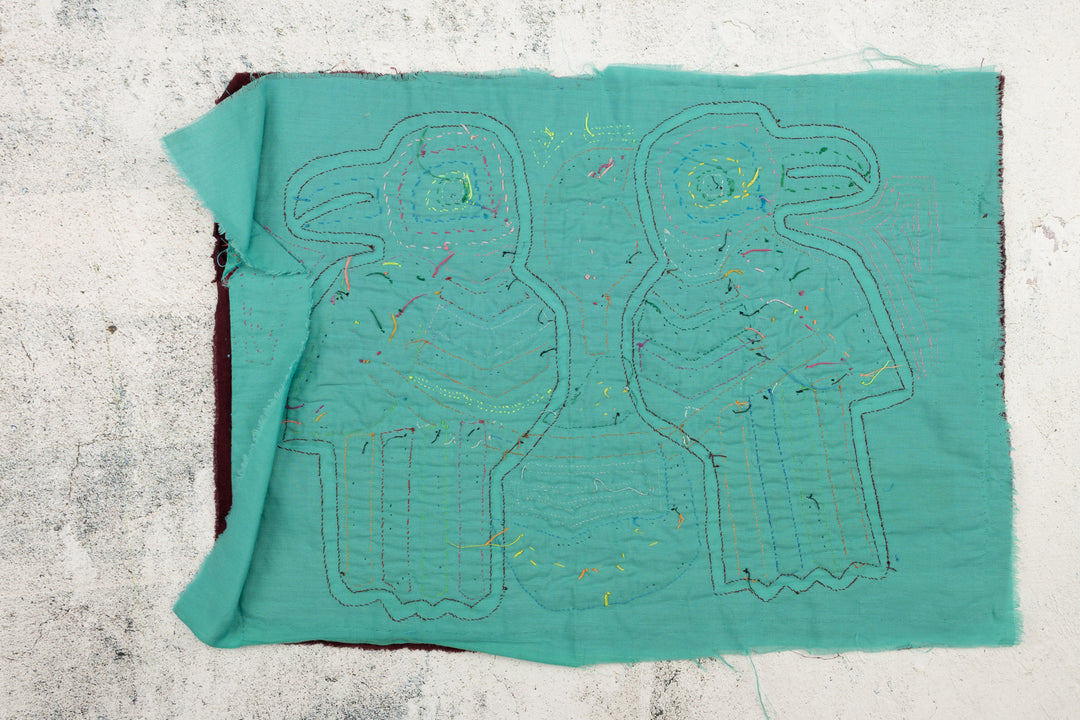 Birdie on a Perch Mola