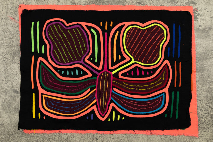 Optical Illusion Mola