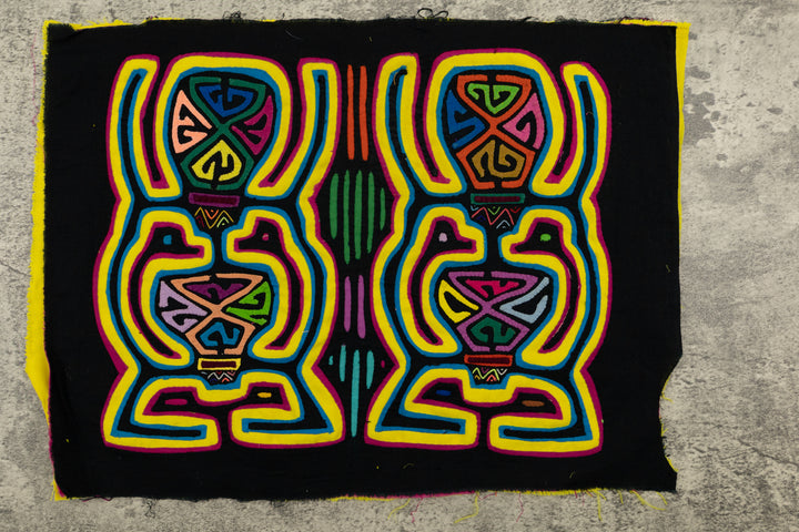 Pigeon Toed Cheerleader Mola