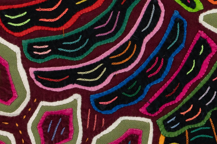 Toucan in Flight Mola