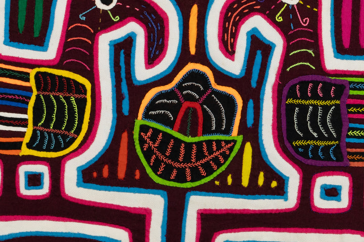 Bent Beak Gossip Bird Panama Mola