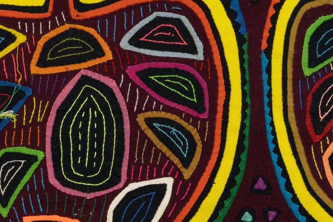 Apple Fruit Panama Mola