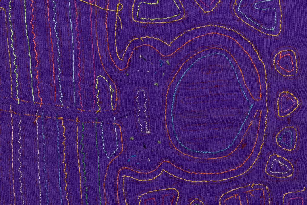 Violet People Eater Panama Mola