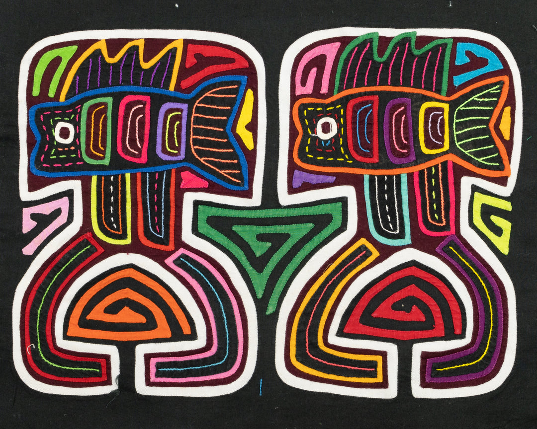 Rainbow Guppies Mola