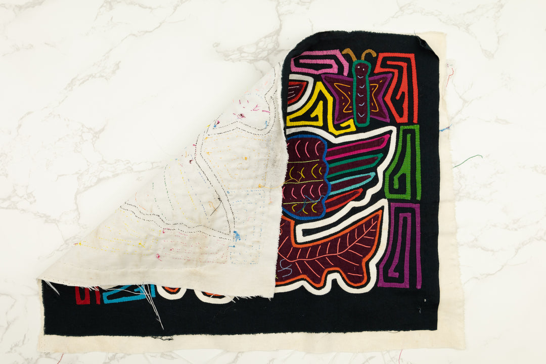 Town Crier Panama Mola