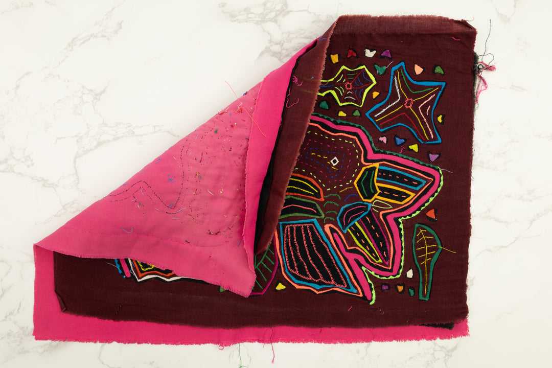 Hot Pursuit Panama Mola