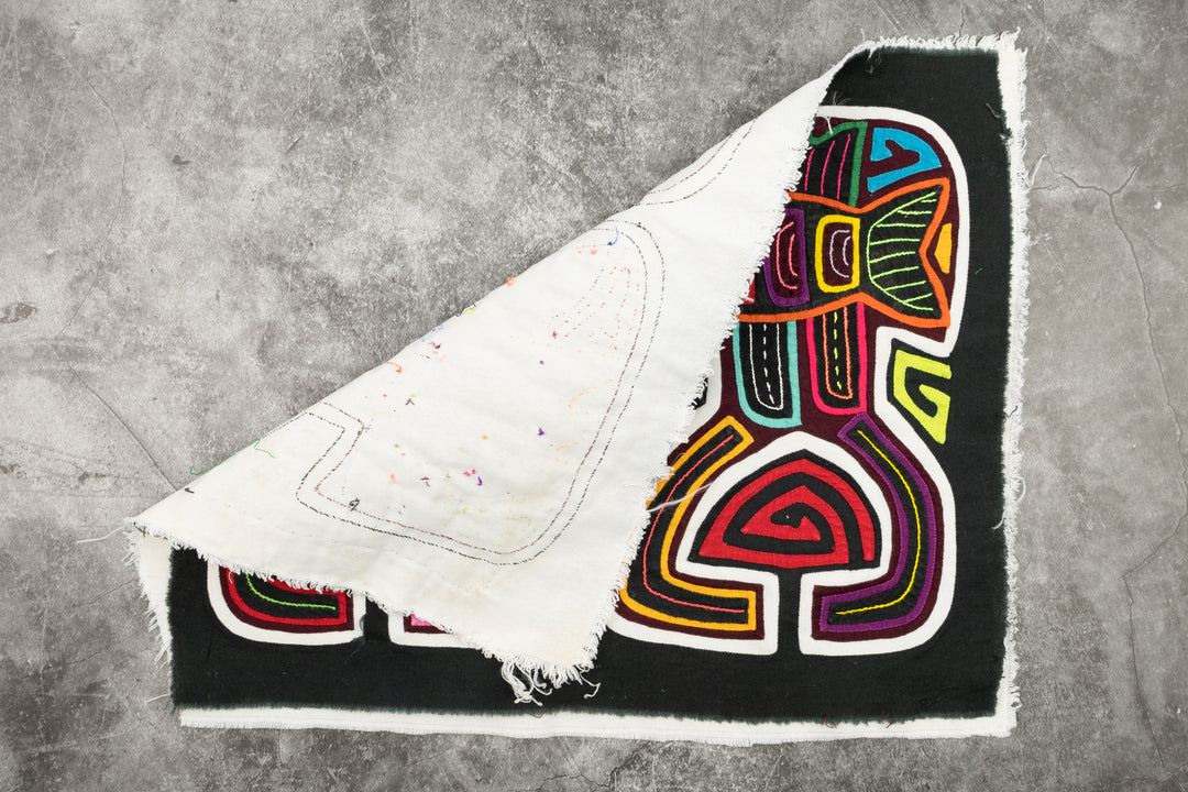 Rainbow Guppies Mola