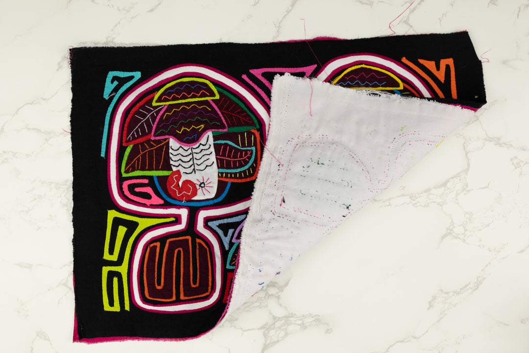 Parrot Bird Nest Panama Mola