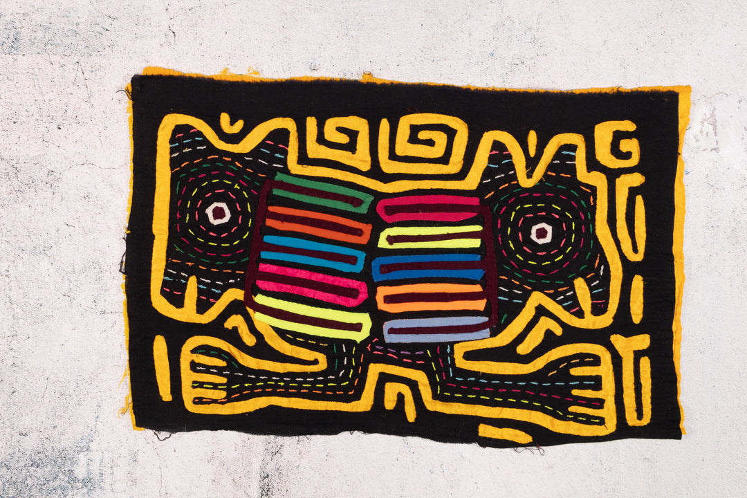 Golden Critters on the Run Mola