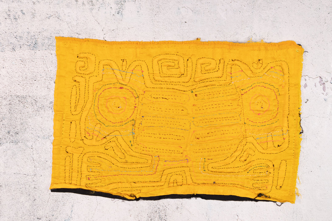 Golden Critters on the Run Mola