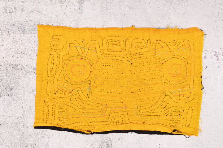 Golden Critters on the Run Mola