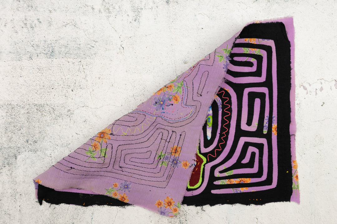 Vintage Purple Flower Background Material Mola