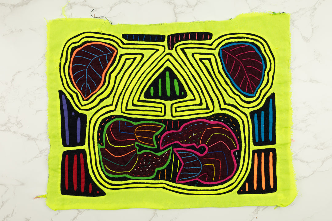 Illusion Bulldog Panama Mola