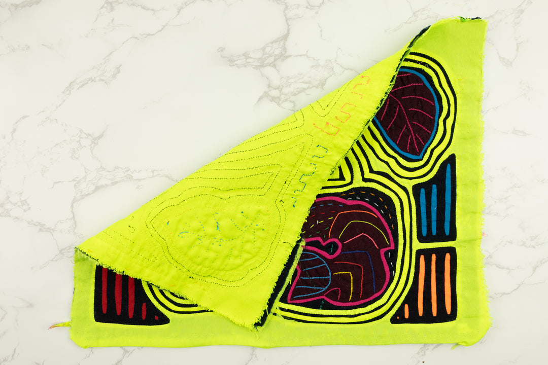 Illusion Bulldog Panama Mola