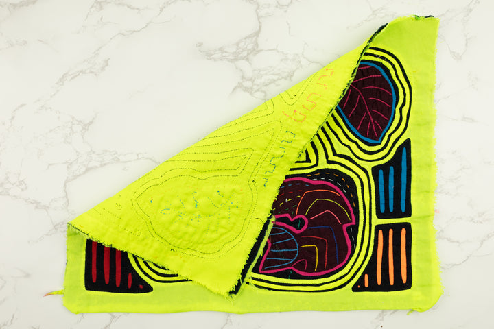 Illusion Bulldog Panama Mola