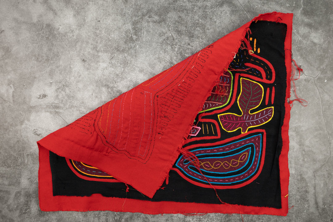 Redbird Weathervane Mola