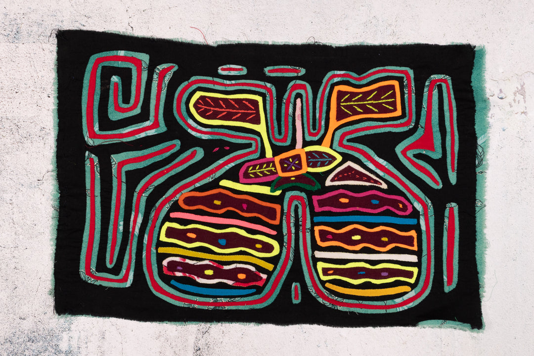 19th Hole Golf Course Green with Sand Trap Mola