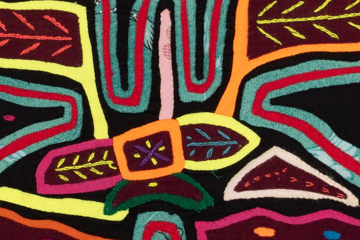 19th Hole Golf Course Green with Sand Trap Mola