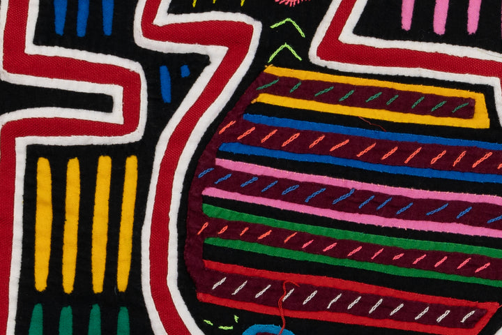 Proud Duck Bird Mola