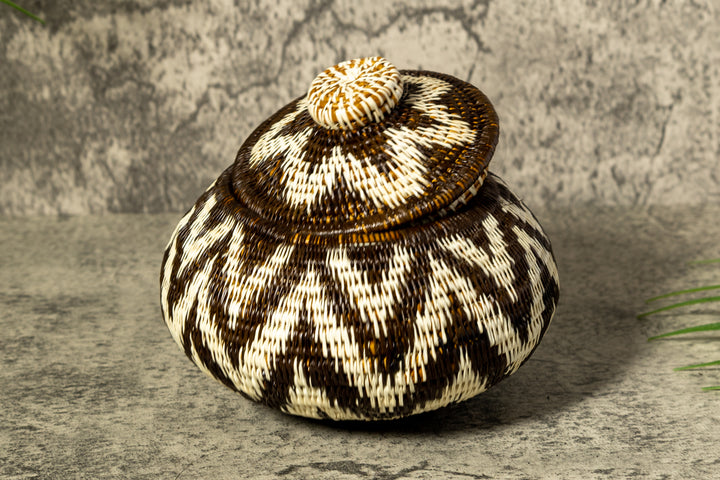 ZigZag Tropical Knot Basket With Top