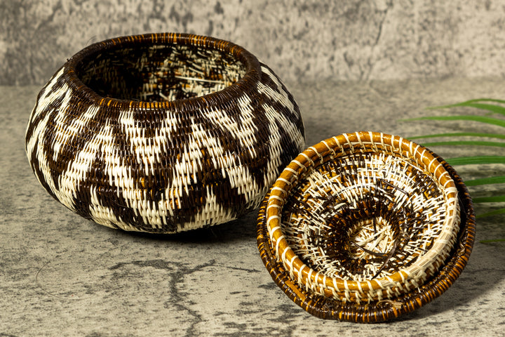 ZigZag Tropical Knot Basket With Top