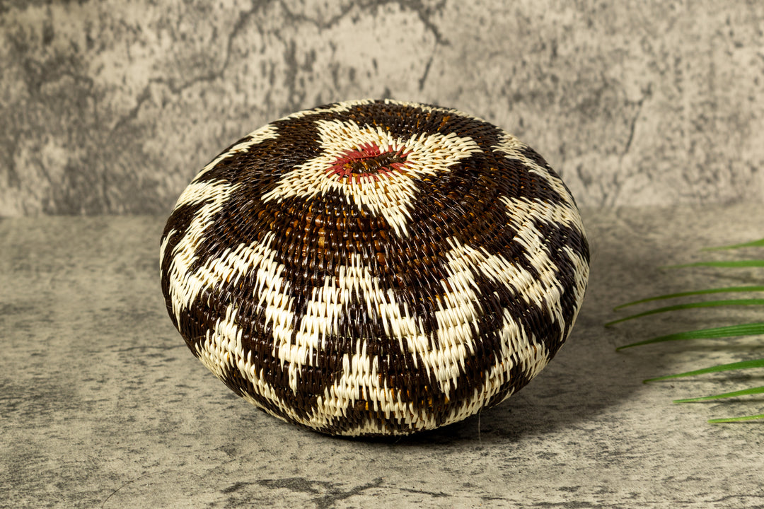 ZigZag Tropical Knot Basket With Top