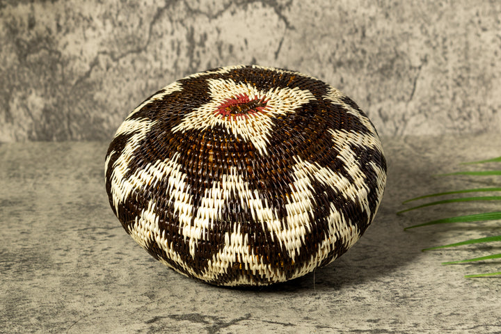 ZigZag Tropical Knot Basket With Top
