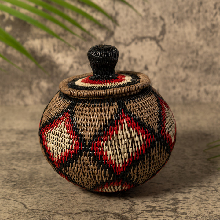Diamond Design Rainforest Basket With Top