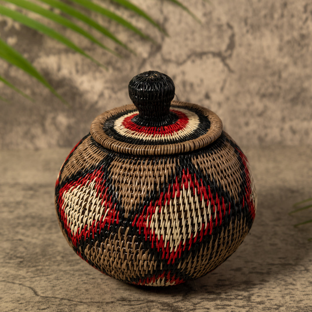 Diamond Design Rainforest Basket With Top