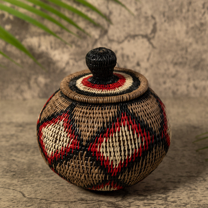 Diamond Design Rainforest Basket With Top