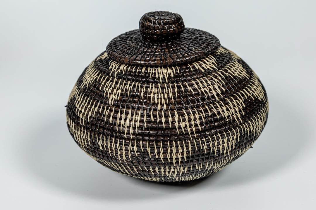 Black And White Diamond Woven Basket With Top