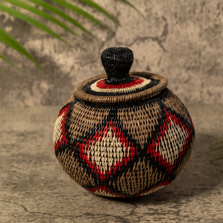 Diamond Design Rainforest Basket With Top