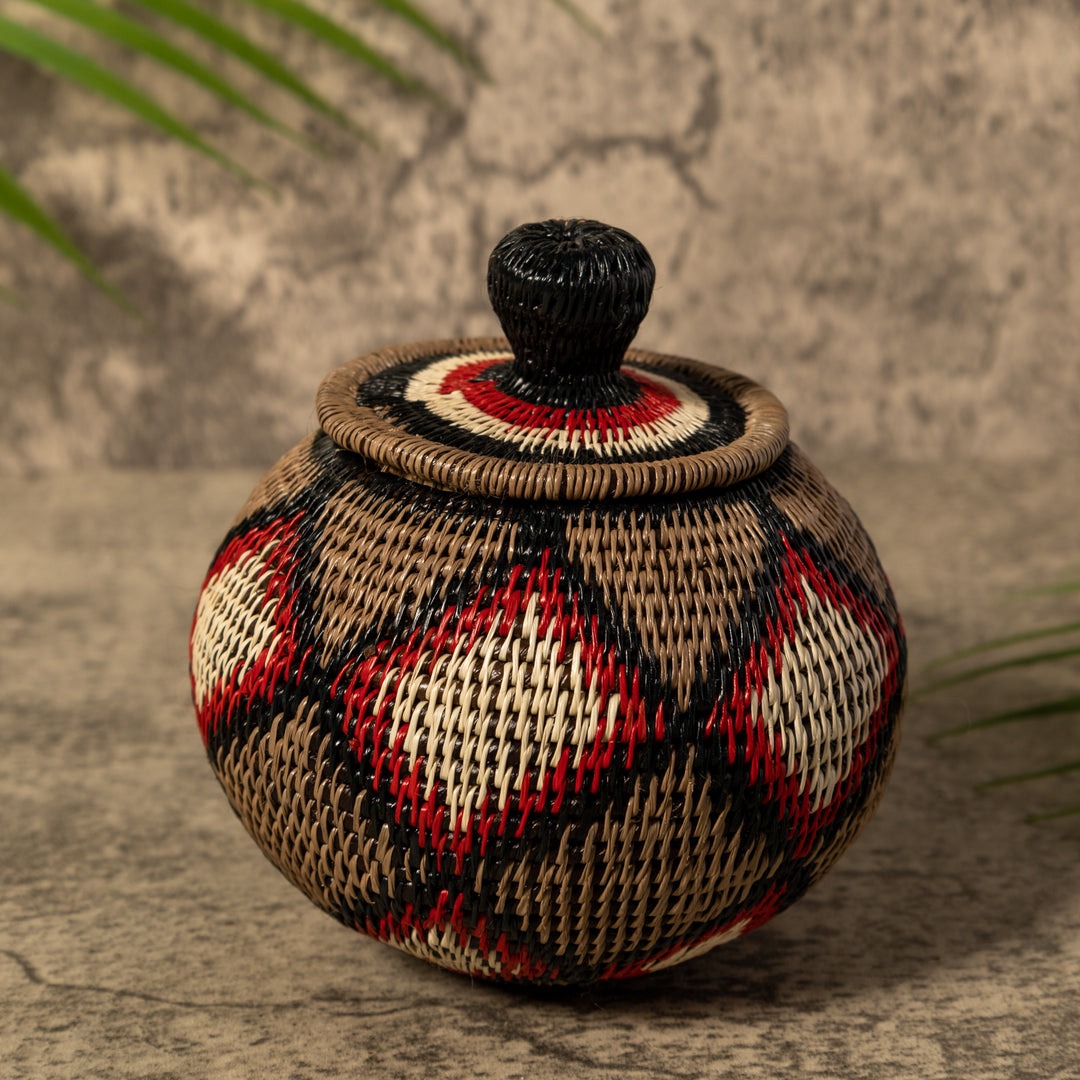 Diamond Design Rainforest Basket With Top