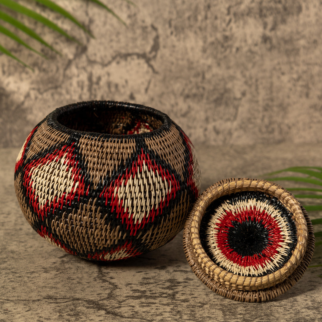 Diamond Design Rainforest Basket With Top
