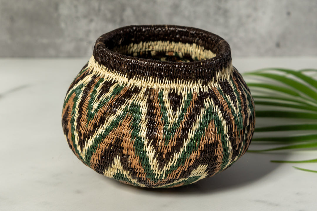 Green Star Pattern Woven Basket