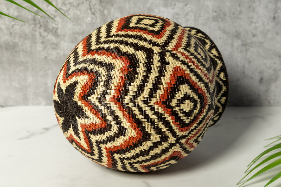 Diamond Delight Woven Basket