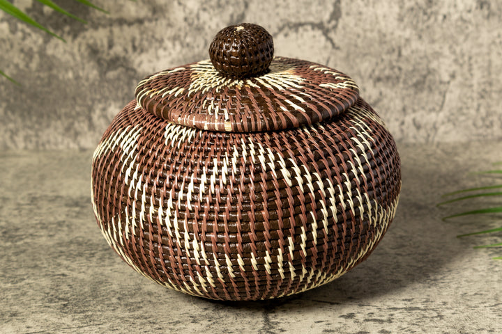 Brown Fish Net Woven Basket With Top