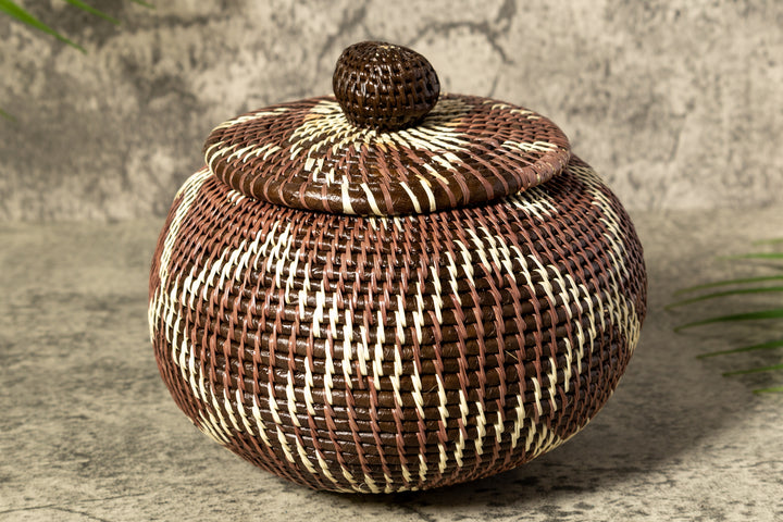 Brown Fish Net Woven Basket With Top