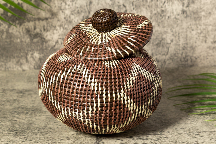 Brown Fish Net Woven Basket With Top