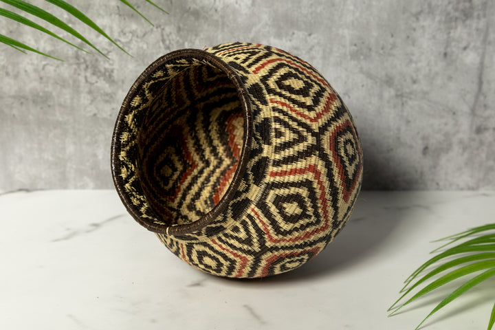 Diamond Delight Woven Basket