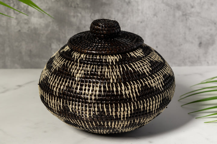 Black And White Diamond Woven Basket With Top