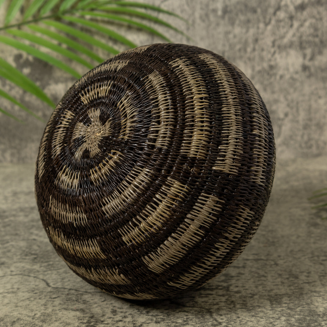 Black And Gray Fence Rainforest Basket