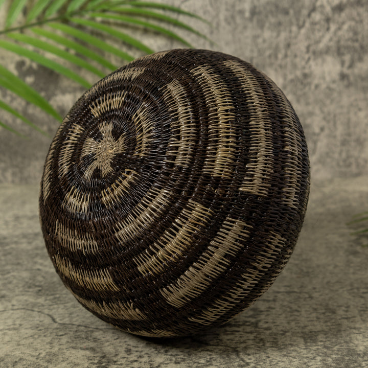 Black And Gray Fence Rainforest Basket