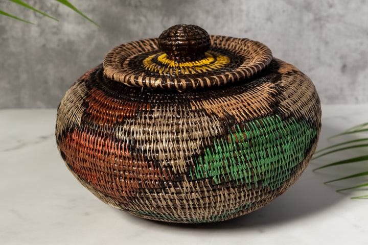 Multi-Color Diamond Design Woven Basket With Top