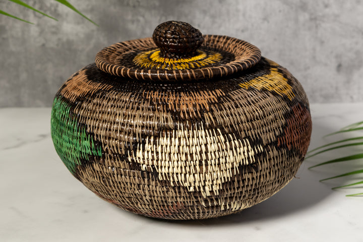 Multi-Color Diamond Design Woven Basket With Top