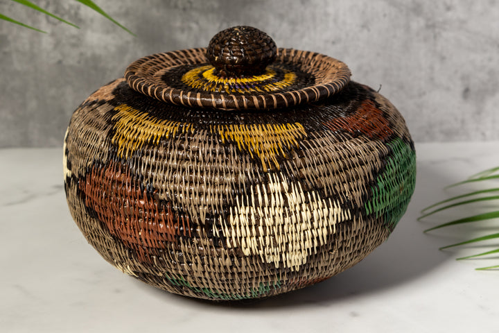 Multi-Color Diamond Design Woven Basket With Top
