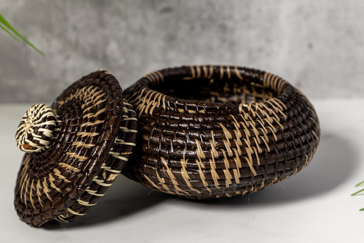 Small Black And Mauve Rainforest Basket With Top